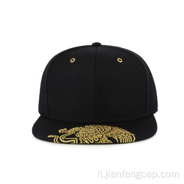 Cappellino snapback con ricamo metallico dorato dal design personalizzato